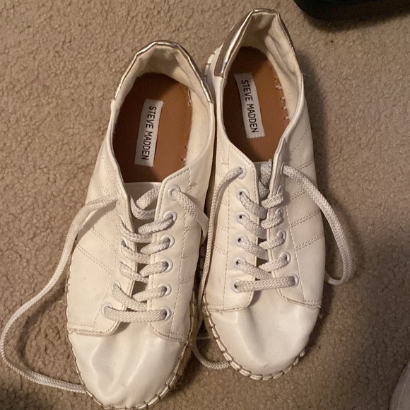 Steve Madden Shoes - Picture 2 of 3